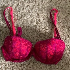 VS Pink Bright pink push-up bra